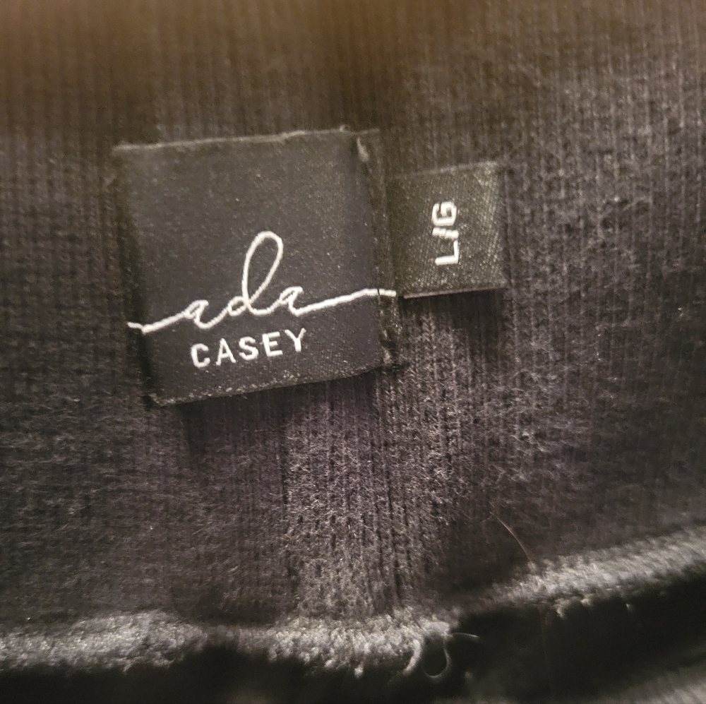 L Joggers - Picture 4 of 4